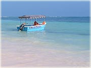 Loďka na moři - Hotel Natura Park, Dominikánská republika