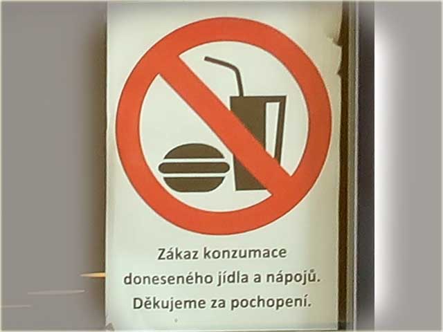 Zákaz konzumace doneseného jídla a nápojů 
